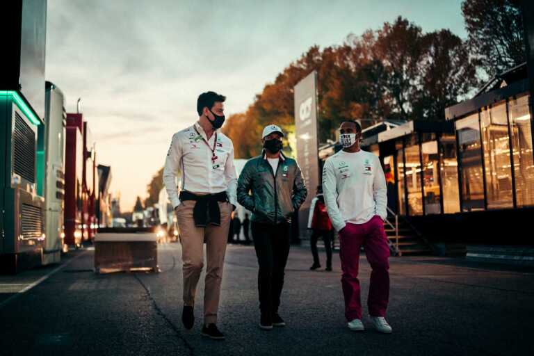 Toto Wolff, Valtteri Bottas, Lewis Hamilton, Mercedes, racingline.hu