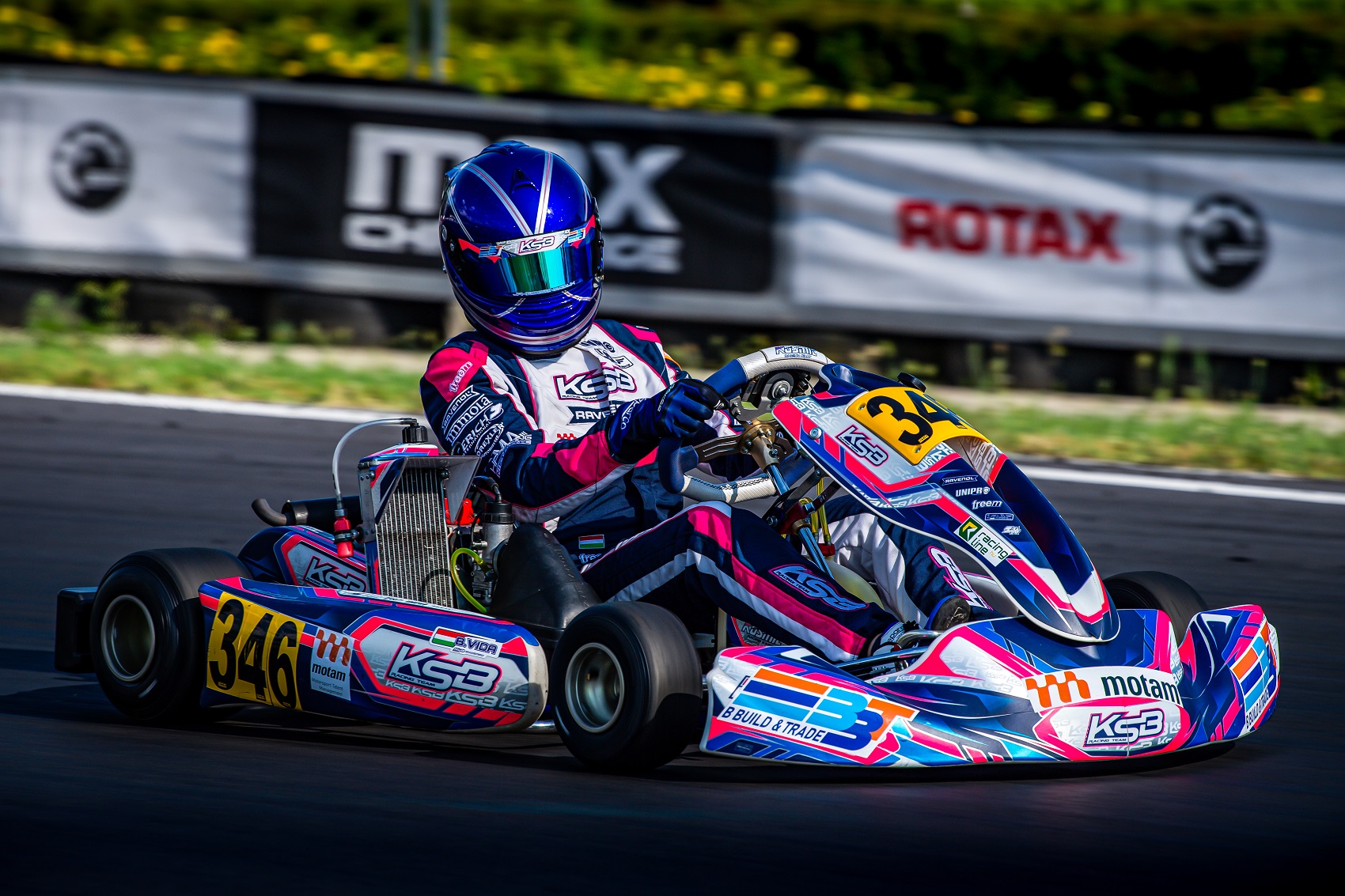 A mezőny végéről is dobogós helyet ért el Vida Benedek a Central European Rotax Max Challenge kecskeméti hétvégéjén