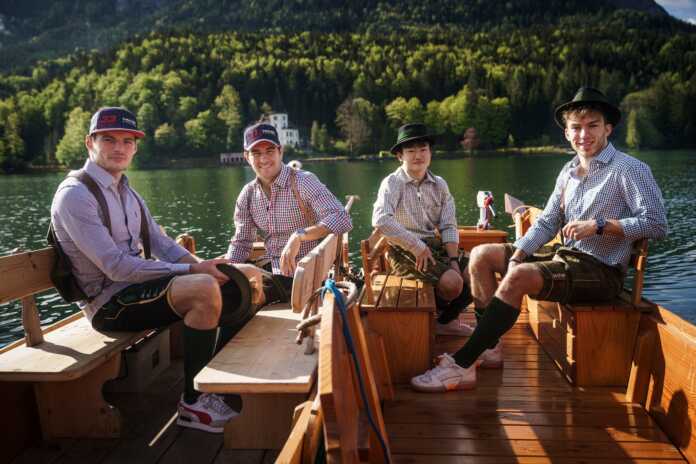 Max Verstappen, Sergio Perez, Yuki Tsunoda, Pierre Gasly, red bull