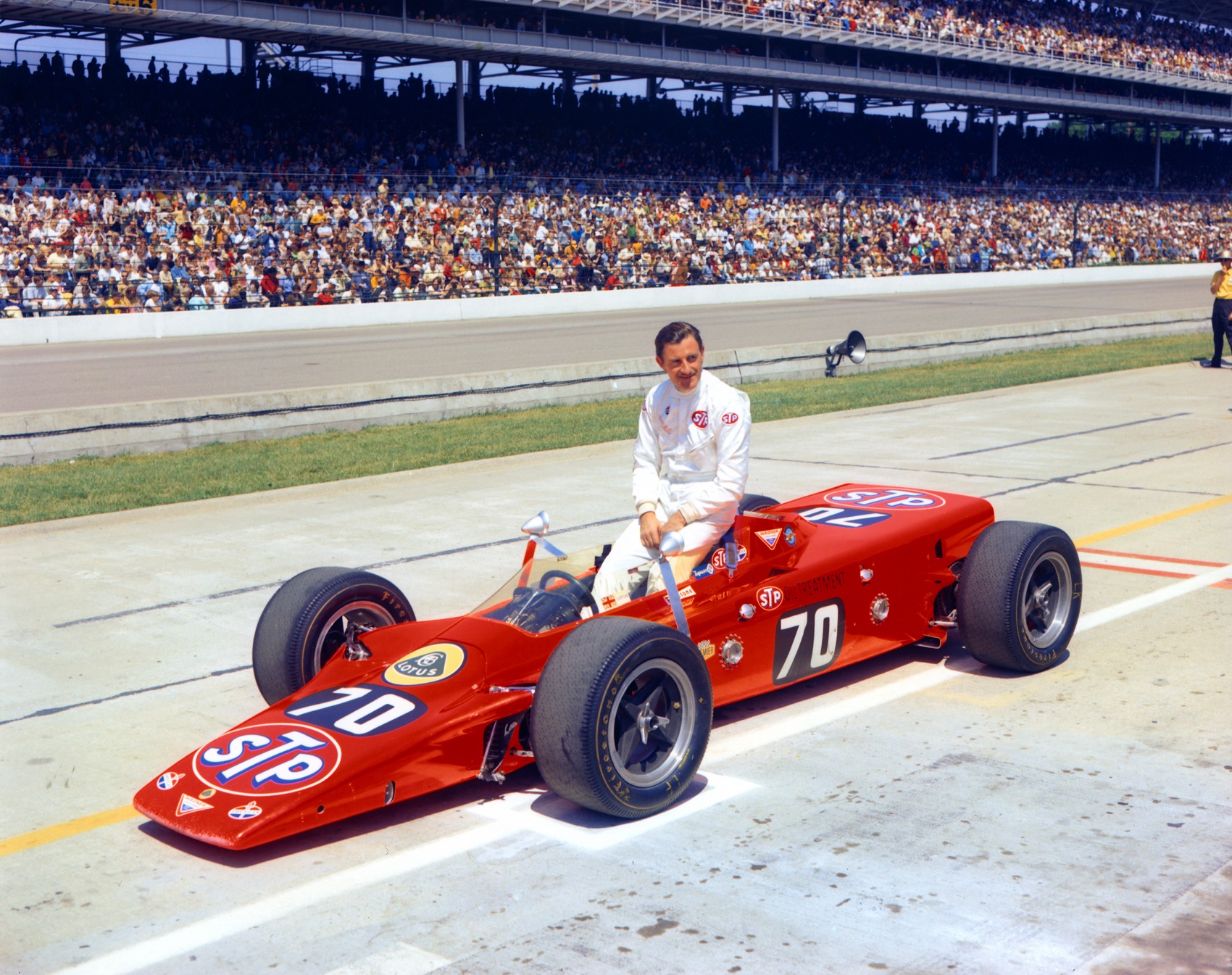 Először indították be 30 év után a gázturbinamotoros Lotus 56B-t!