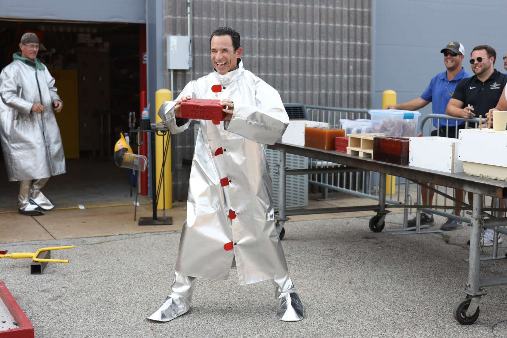 Castroneves jövőre újra teljes szezont fog futni az IndyCarban