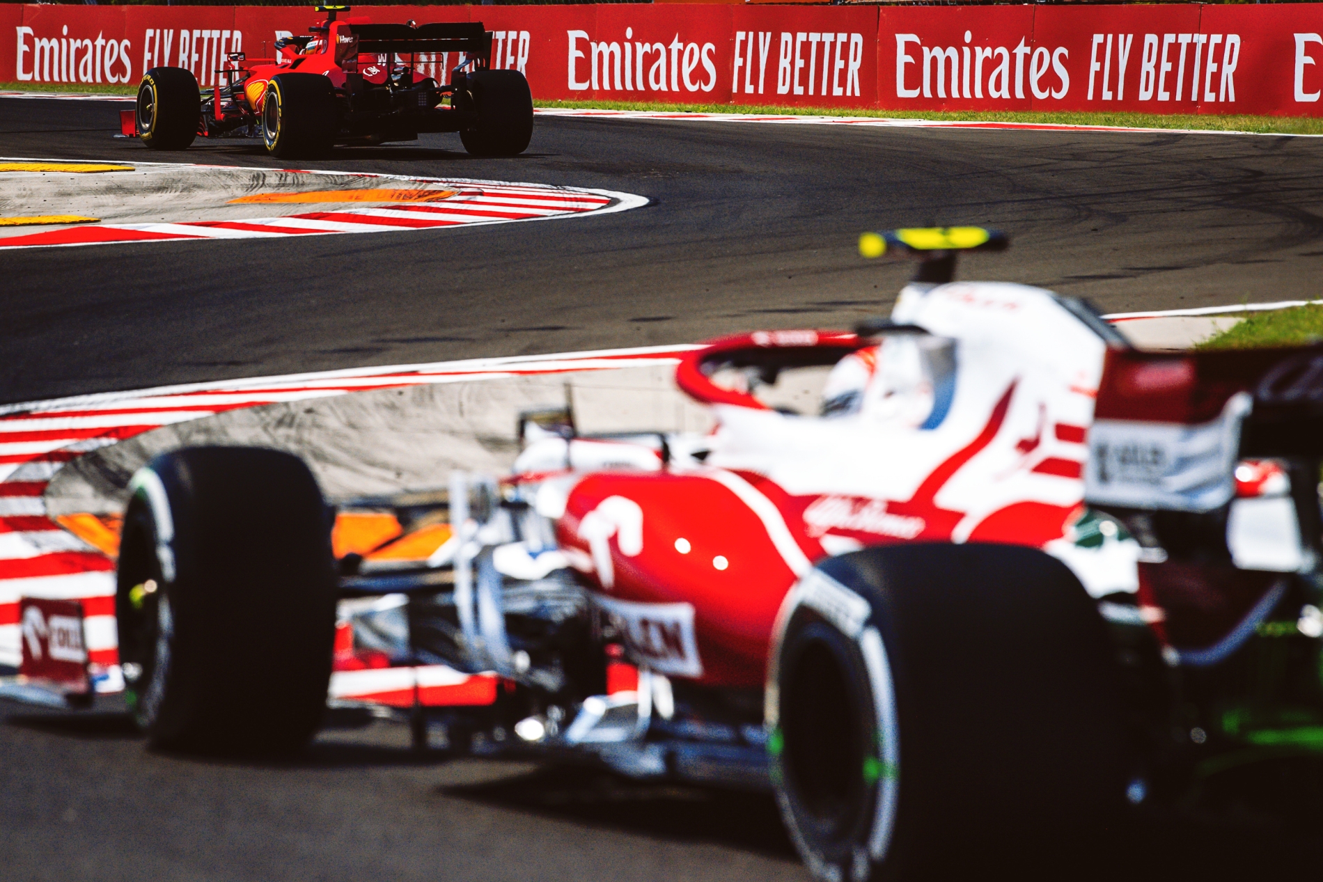 Pilótakeringő: jövőre Mercedes-pilóták az Alfa Romeo két autójában?