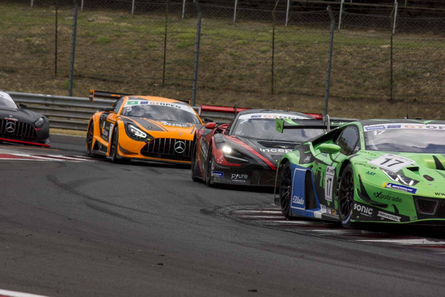 VIDEÓ: GT és Formaautók a Hungaroringen!