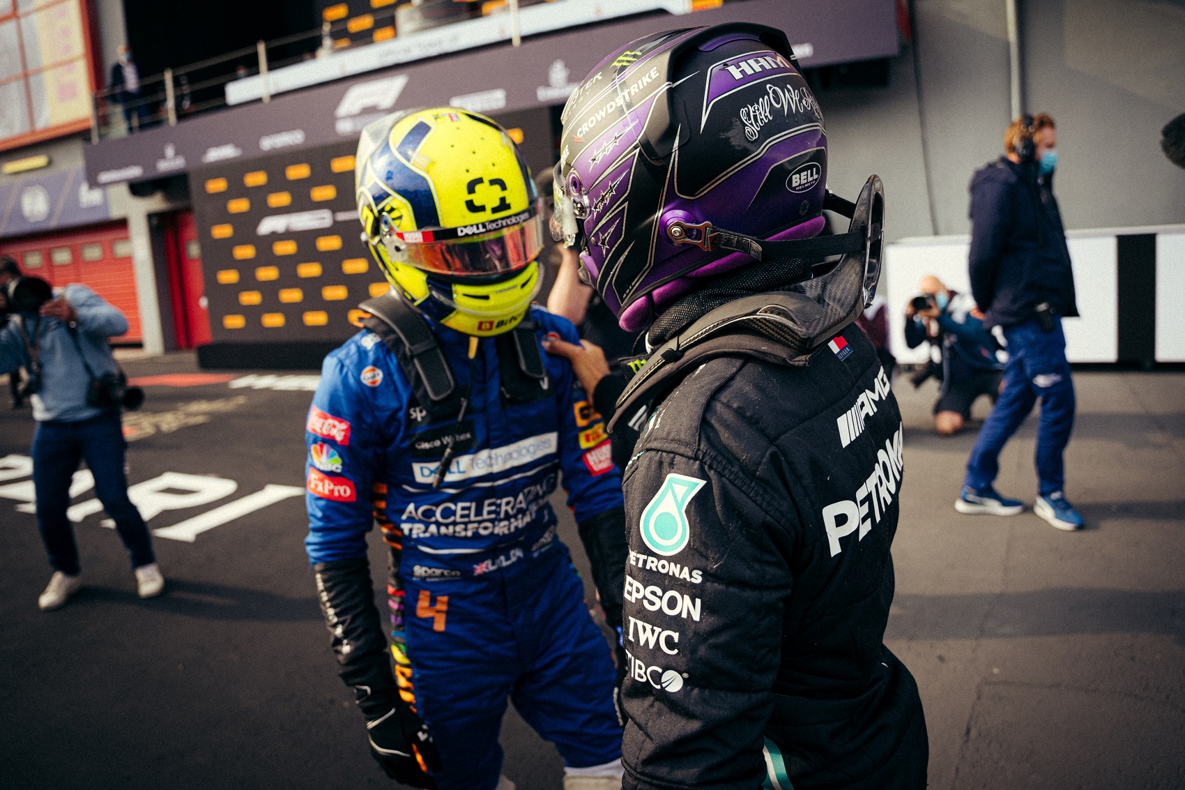 Egyértelműen Norris a legesélyesebb Hamilton helyére?