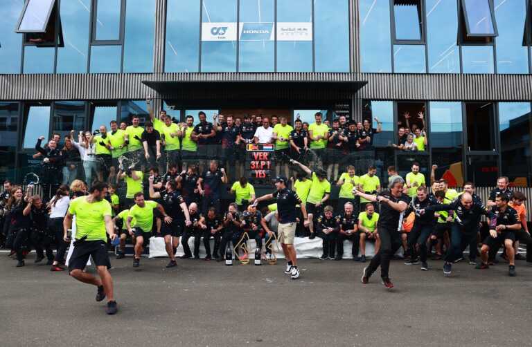 Max Verstappen, Sergio Pérez, Christian Horner, Adrian Newey, Red Bull