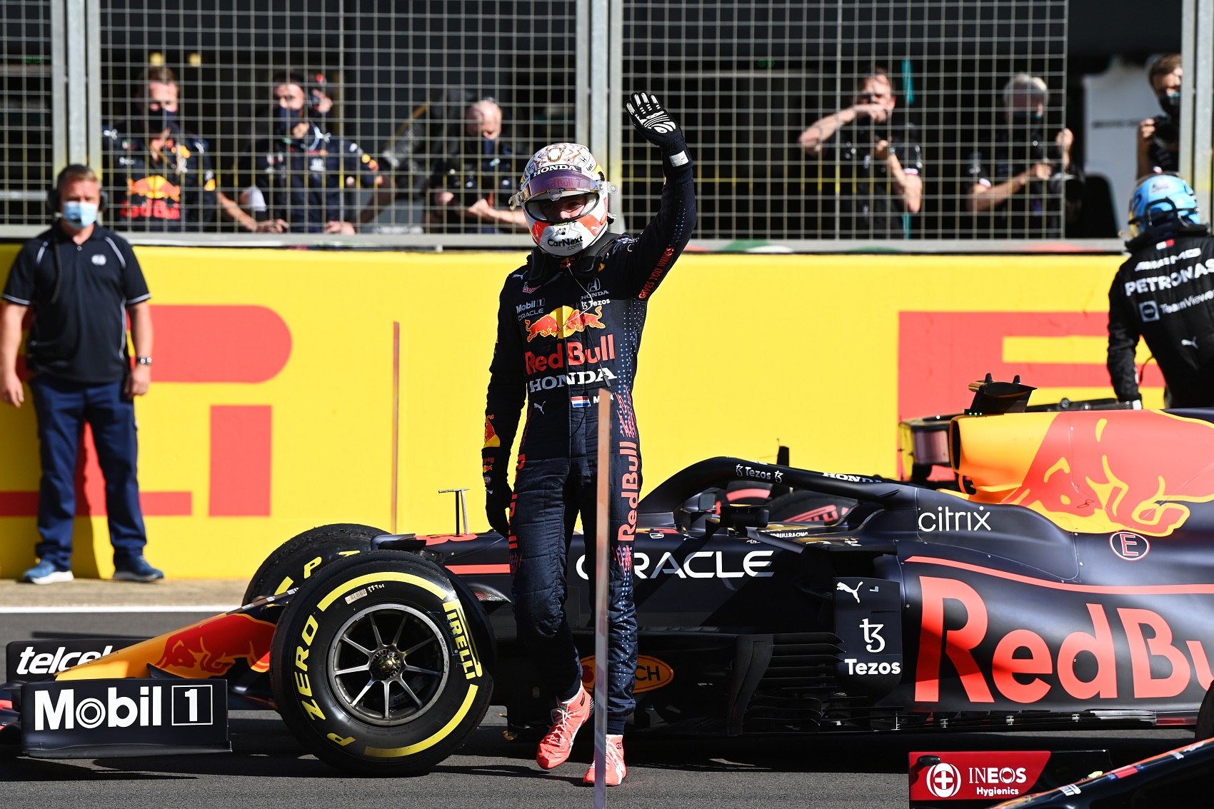 Webber reméli, hogy marad a feszültség Verstappen és Hamilton között