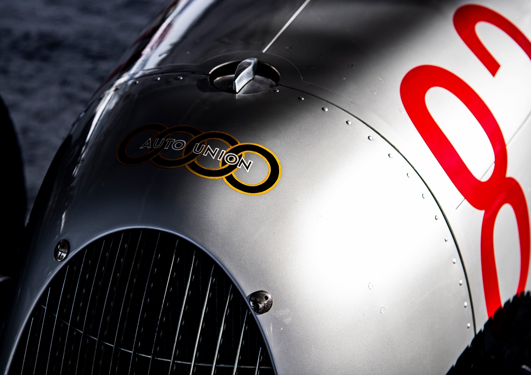 Időutazás és kertvárosi vízicsata az Audi Amerikával