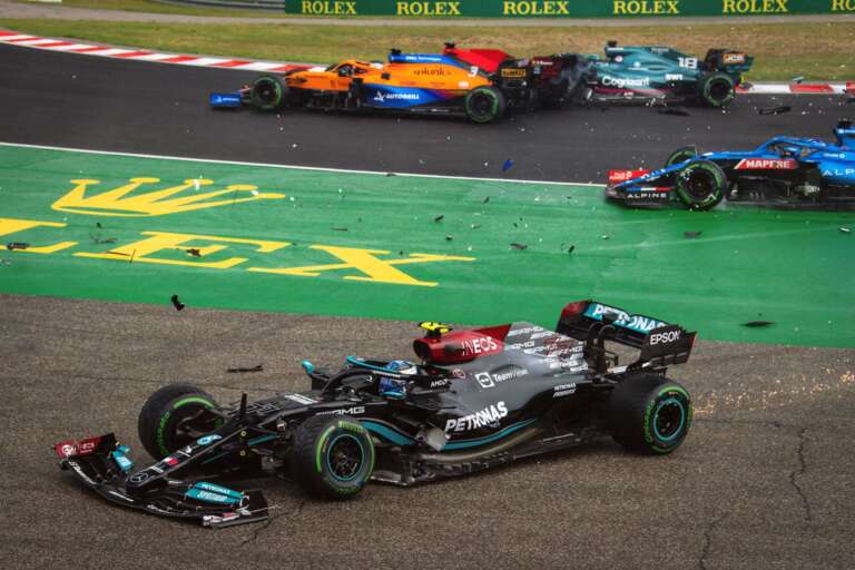 Valtteri Bottas, Lando Norris, crash, képek