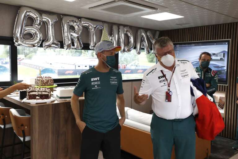 Otmar Szafnauer, sebastian vettel