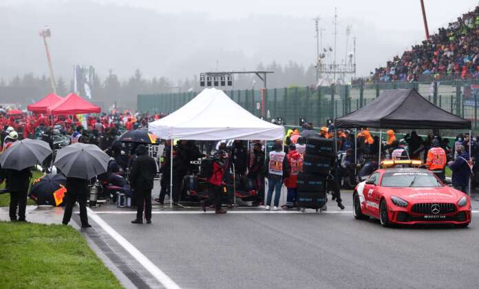 Red Bull, F1, Forma-1, Safety Car, Belga Nagydíj, FIA, Masi