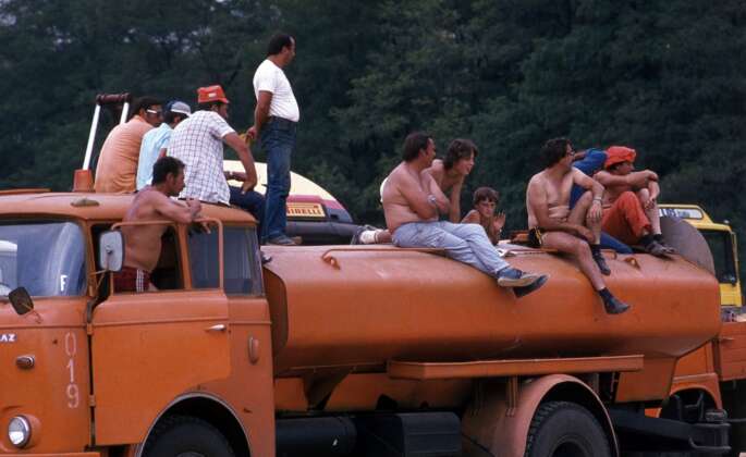 p&aacute;lyakarbantart&oacute;k