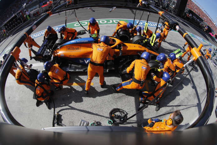 Lando Norris, McLaren, racingline