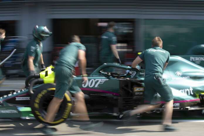 James Bond, Sebastian Vettel