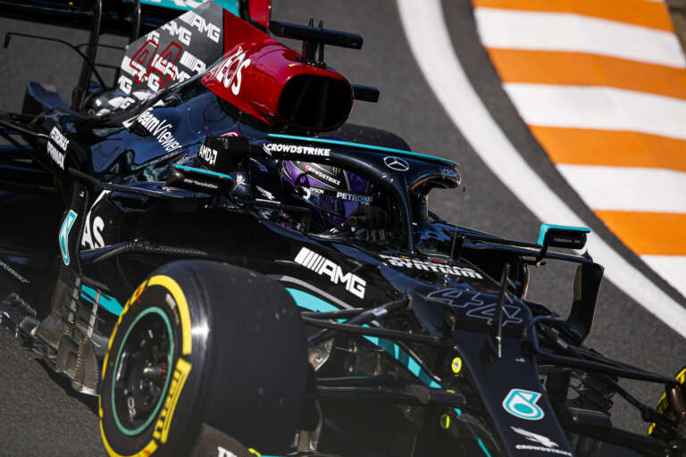 Mercedes, racingline