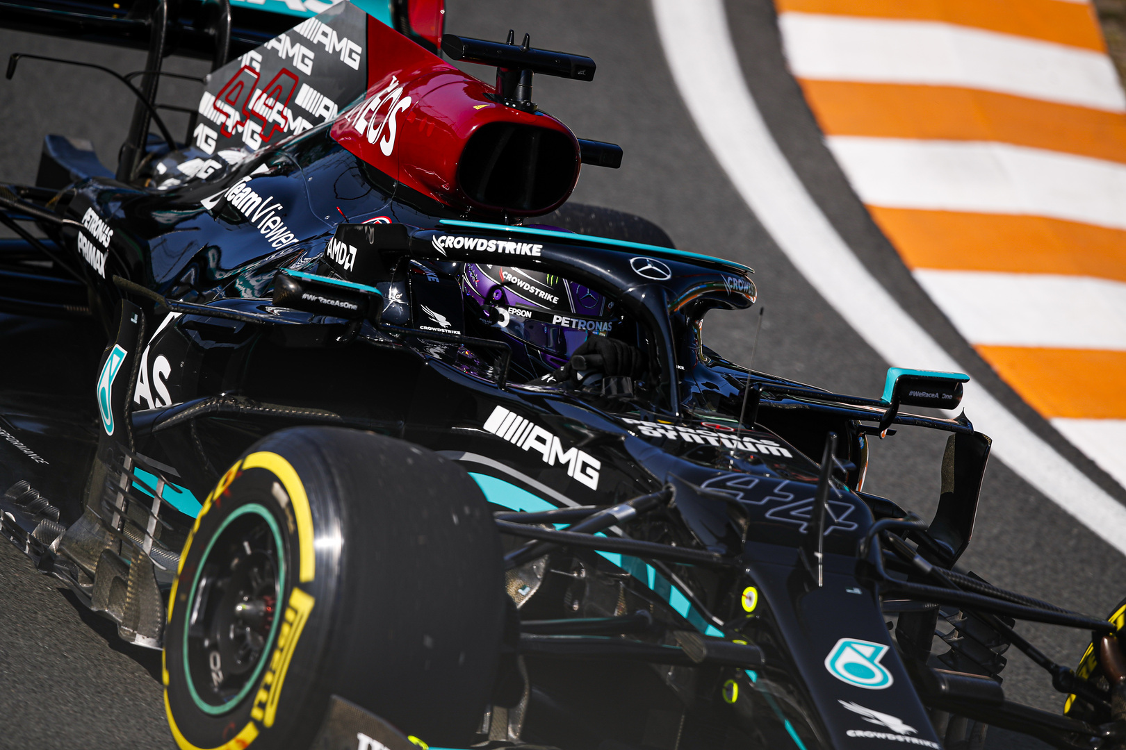 Két komoly előnye is lesz a Mercedesnek Verstappenhez képest