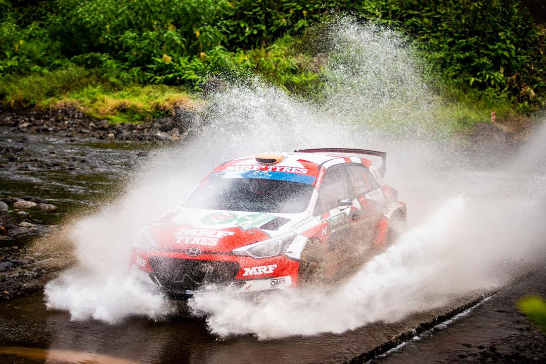 Balszerencsés első nap után Dani Sordo vezet az Azores Rallyn