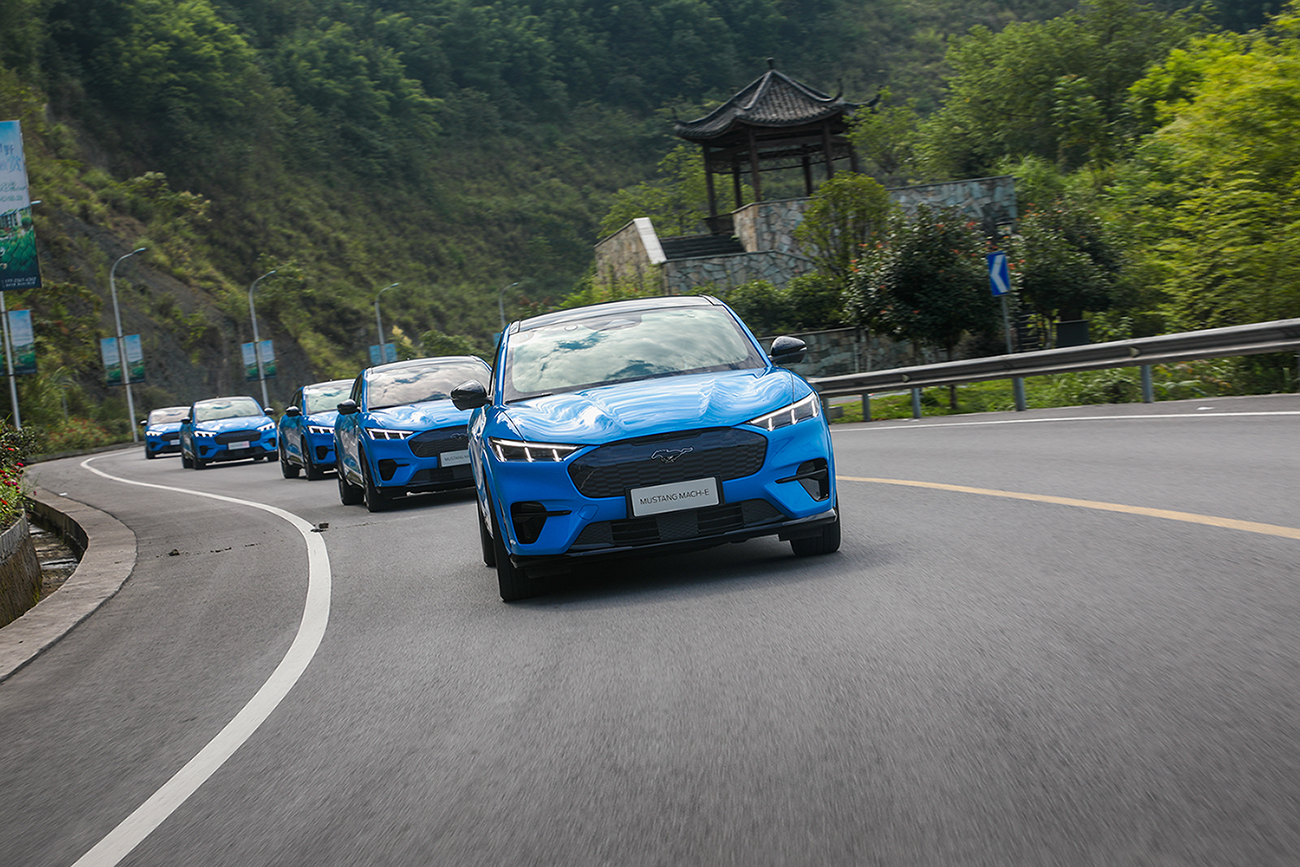 A Mustang Mach-E csúnyán elbukta a jávorszarvas tesztet