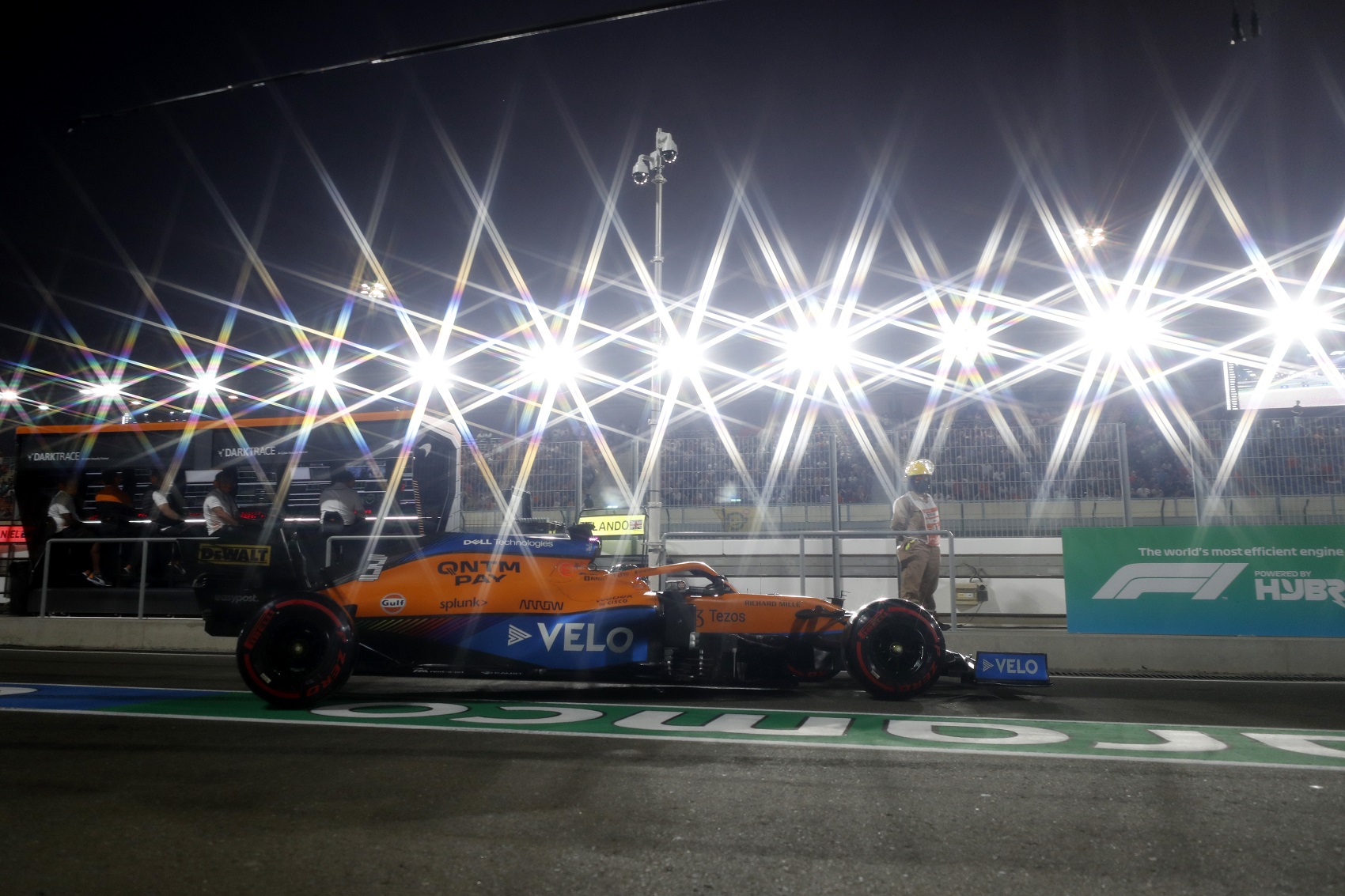 Ricciardo: Lehet, hogy nekem is árulkodnom kellene, hátha legalább így…