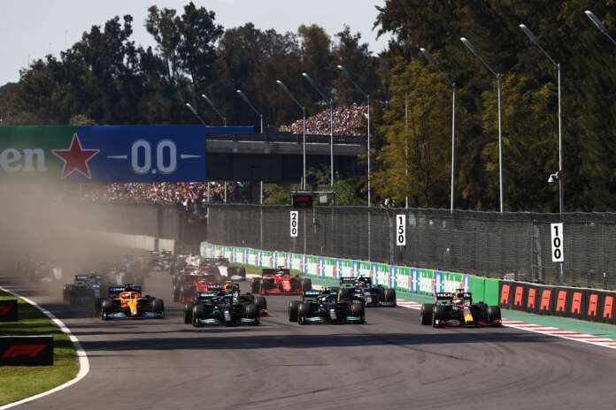 Max Verstappen, Lewis Hamilton, Valtteri Bottas, Red Bull, Mercedes, F1