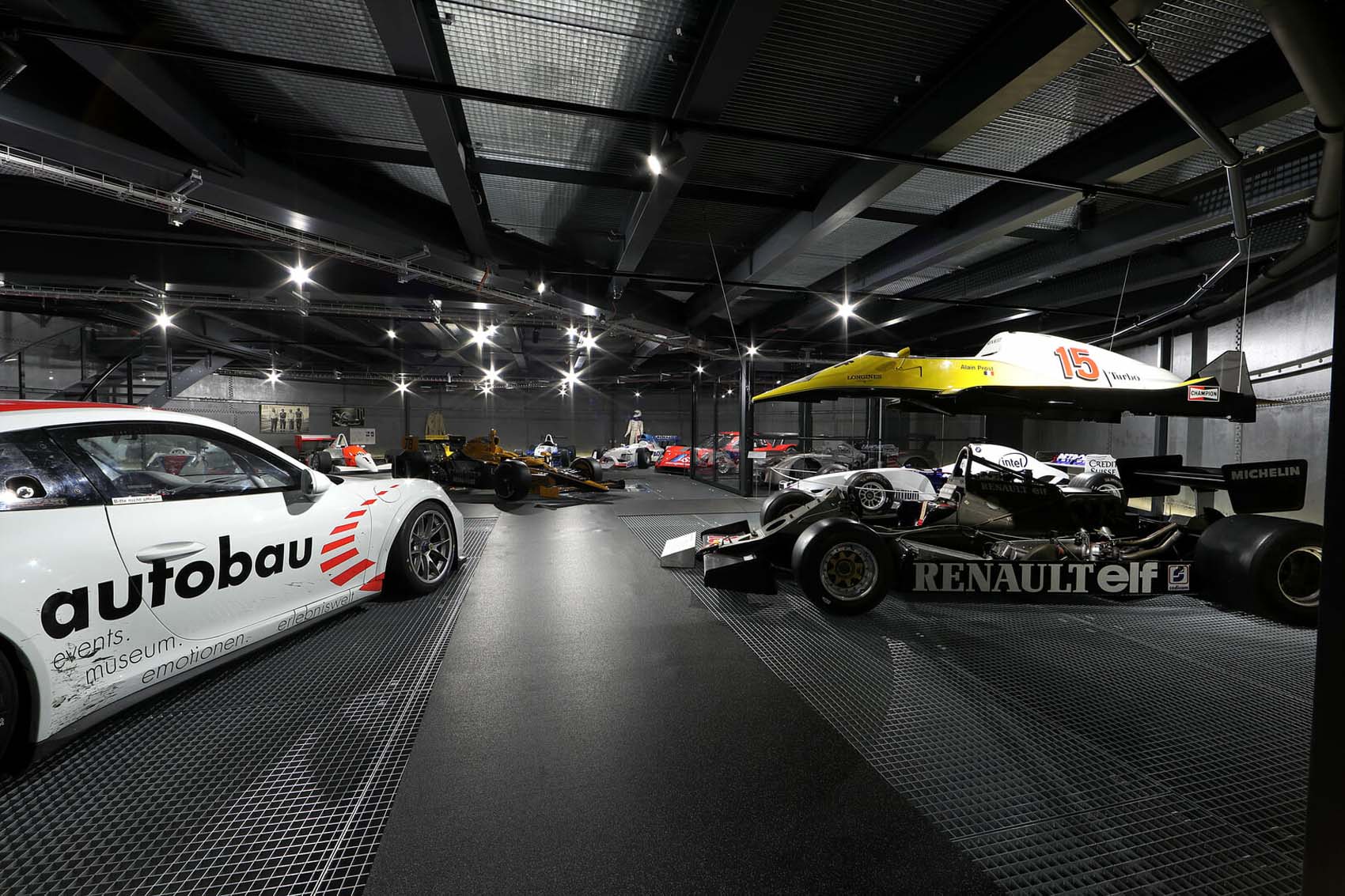 Autobau: Hogy múzeum lenne, az enyhe kifejezés!