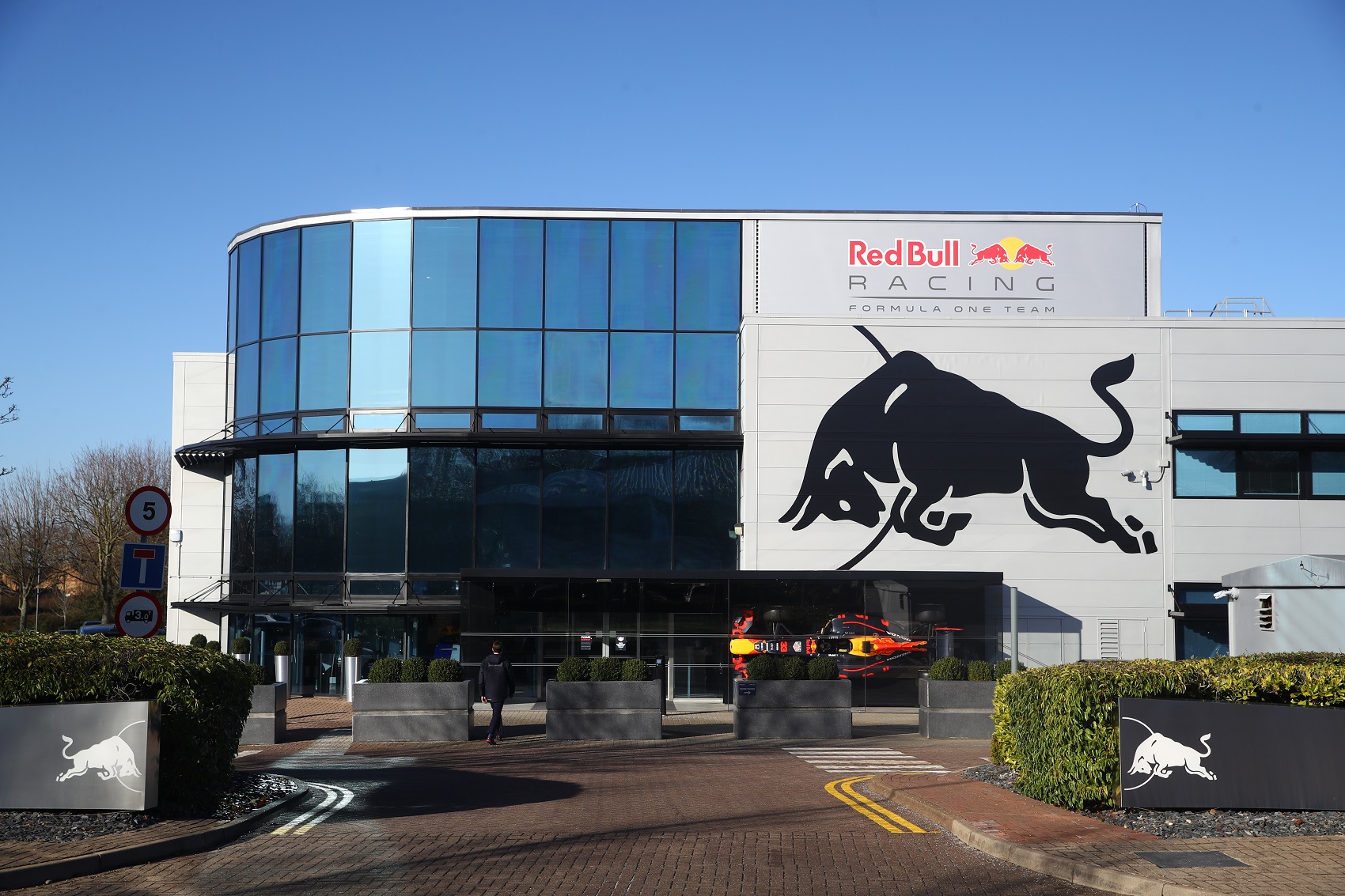 Red Bull Racing, Milton Keynes