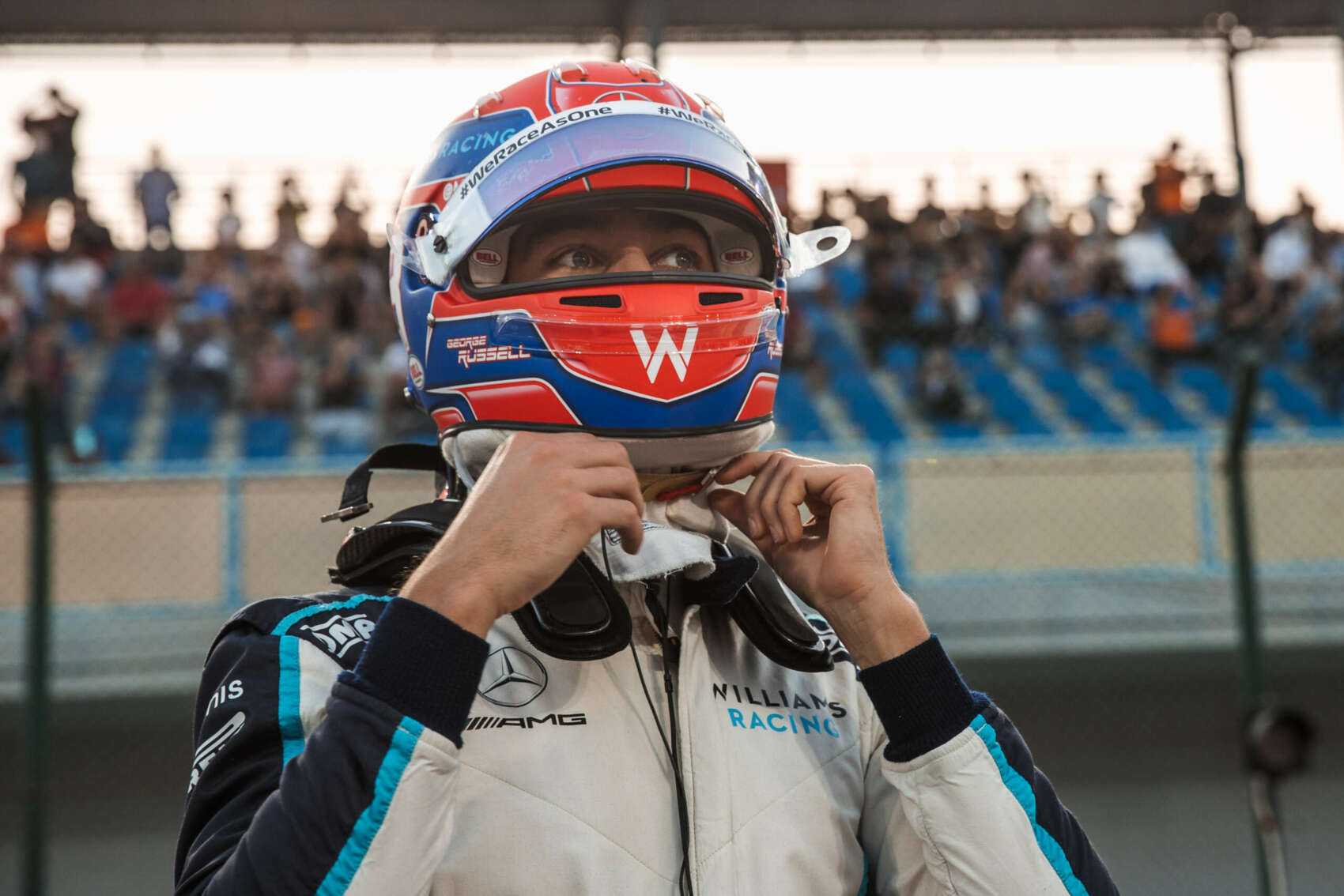 Russell: Elfogadhatatlan, ami a pályán történt