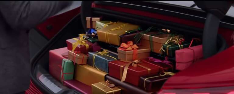 Meghoztuk az idei autós, karácsonyi reklámokat