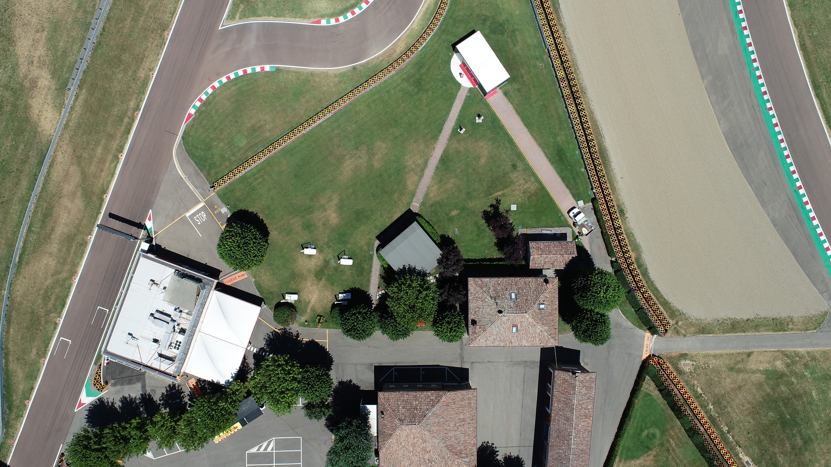 A Ferrari kénytelen volt dobni a 2021-es autóját a fioranói tesztről