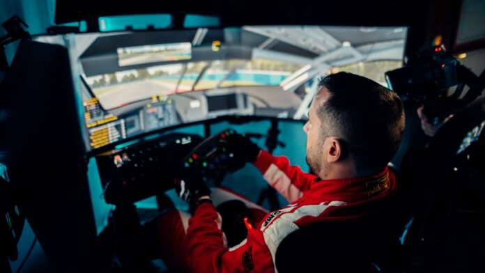 Kiss Norbi szimulátorozik