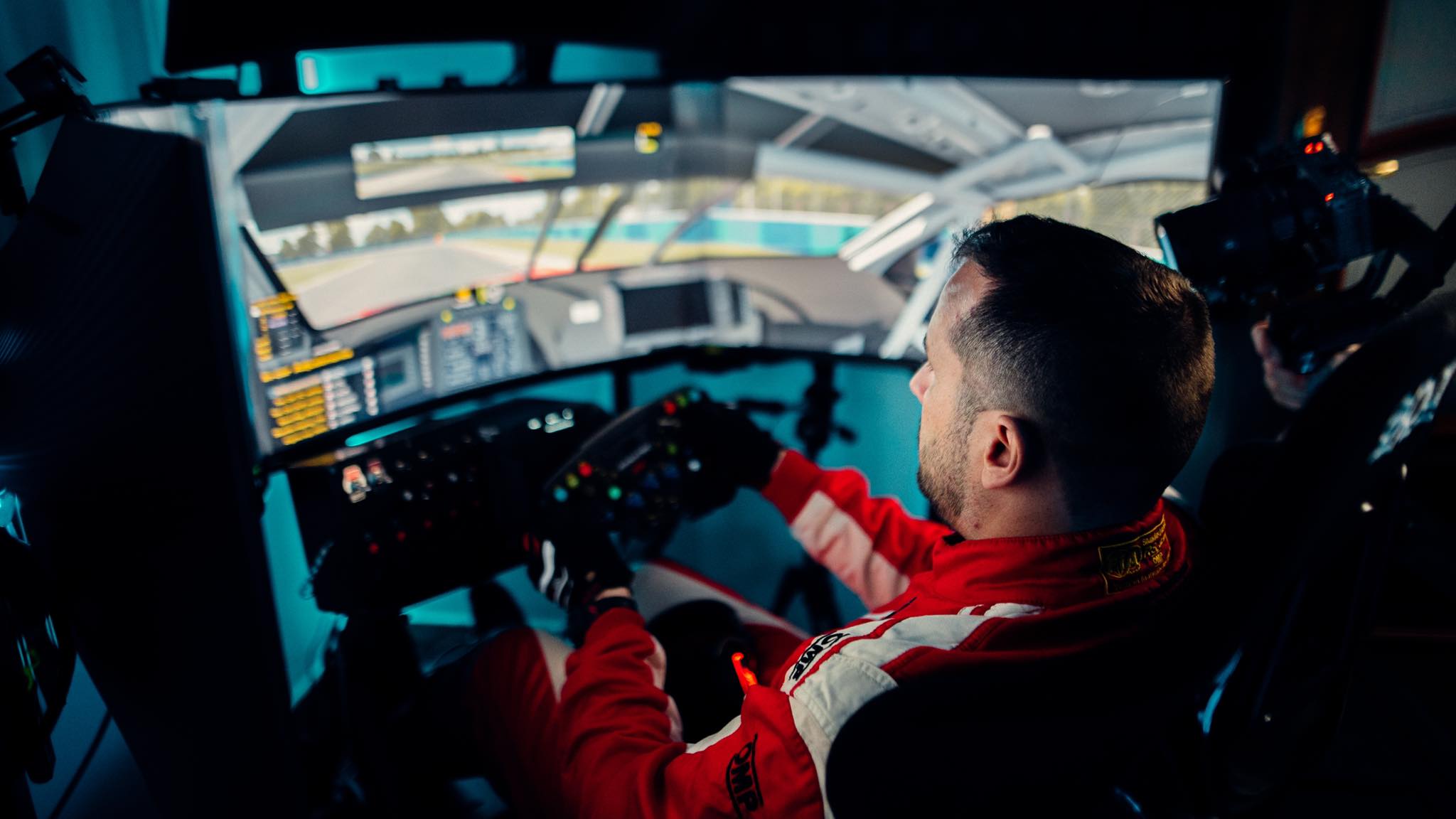 Kiss Norbi szimulátorozik