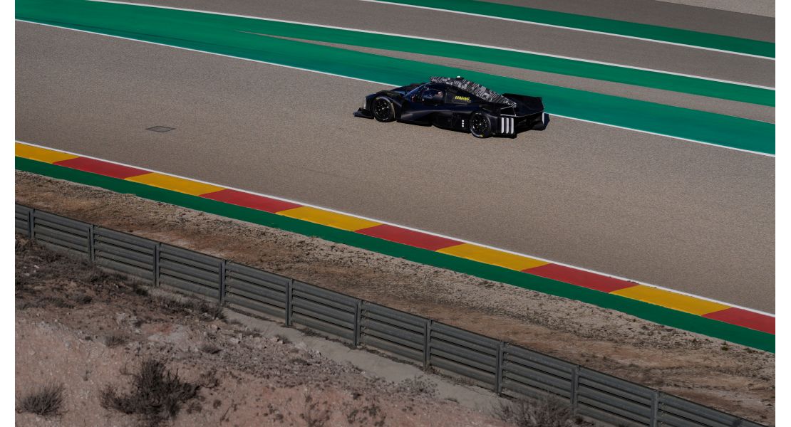 Pályán a Peugeot szárny nélküli hiperautója