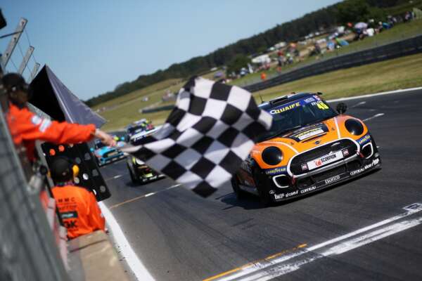 Dan Zelos - EXCELR8 Motorsport MIN