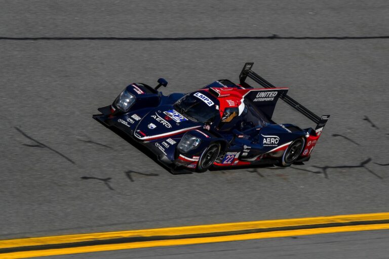 Változtatni kell a United Autosports felállásán