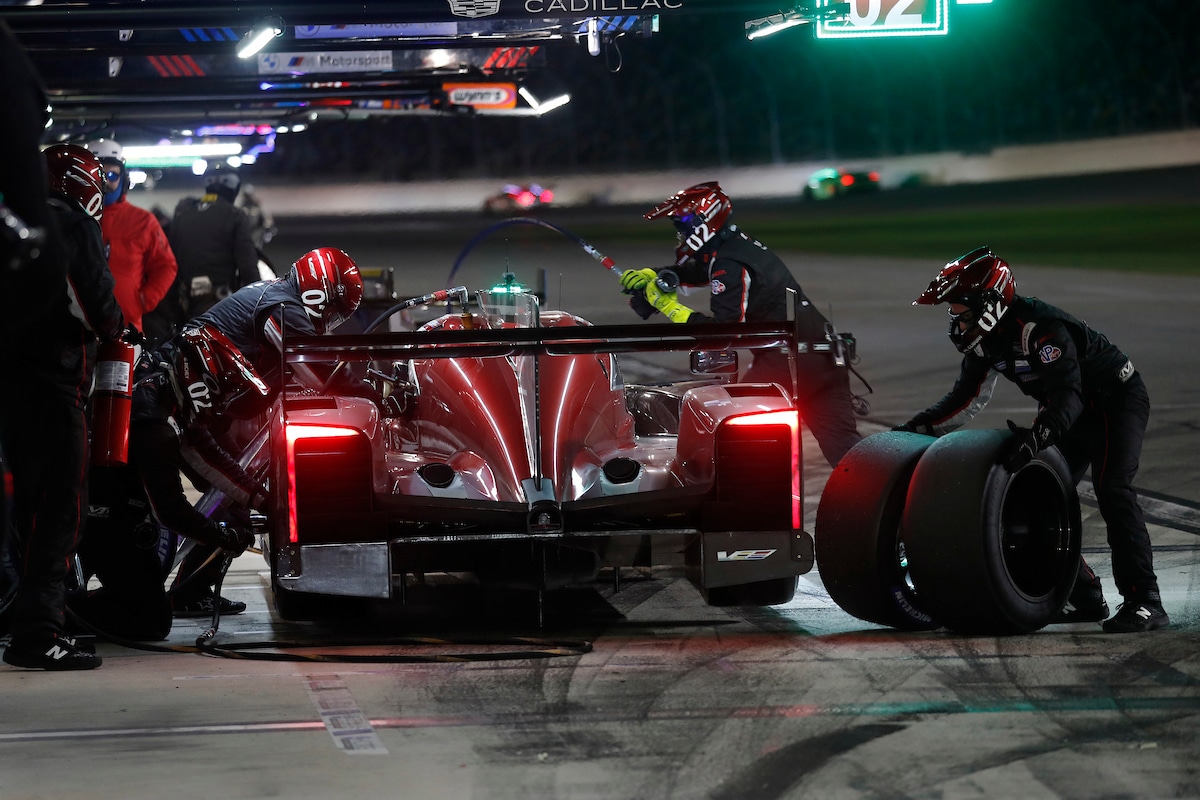 Eddig bírta a másik Ganassi Cadillac; garázsban a #02-es