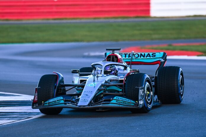 Lewis Hamilton, Mercedes, racingline.hu