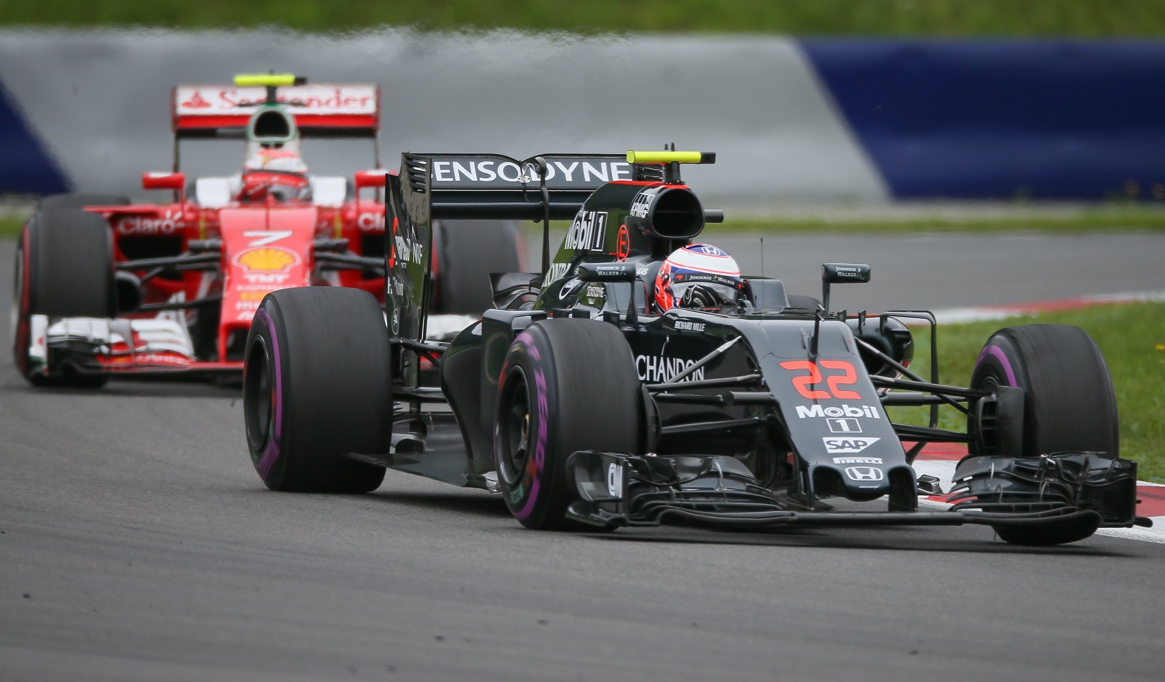 Button elárulta, hogy Kimi egyszer csak megjelent a házában