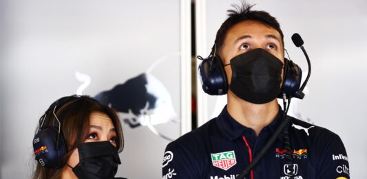 Lily Muni He, Alex Albon