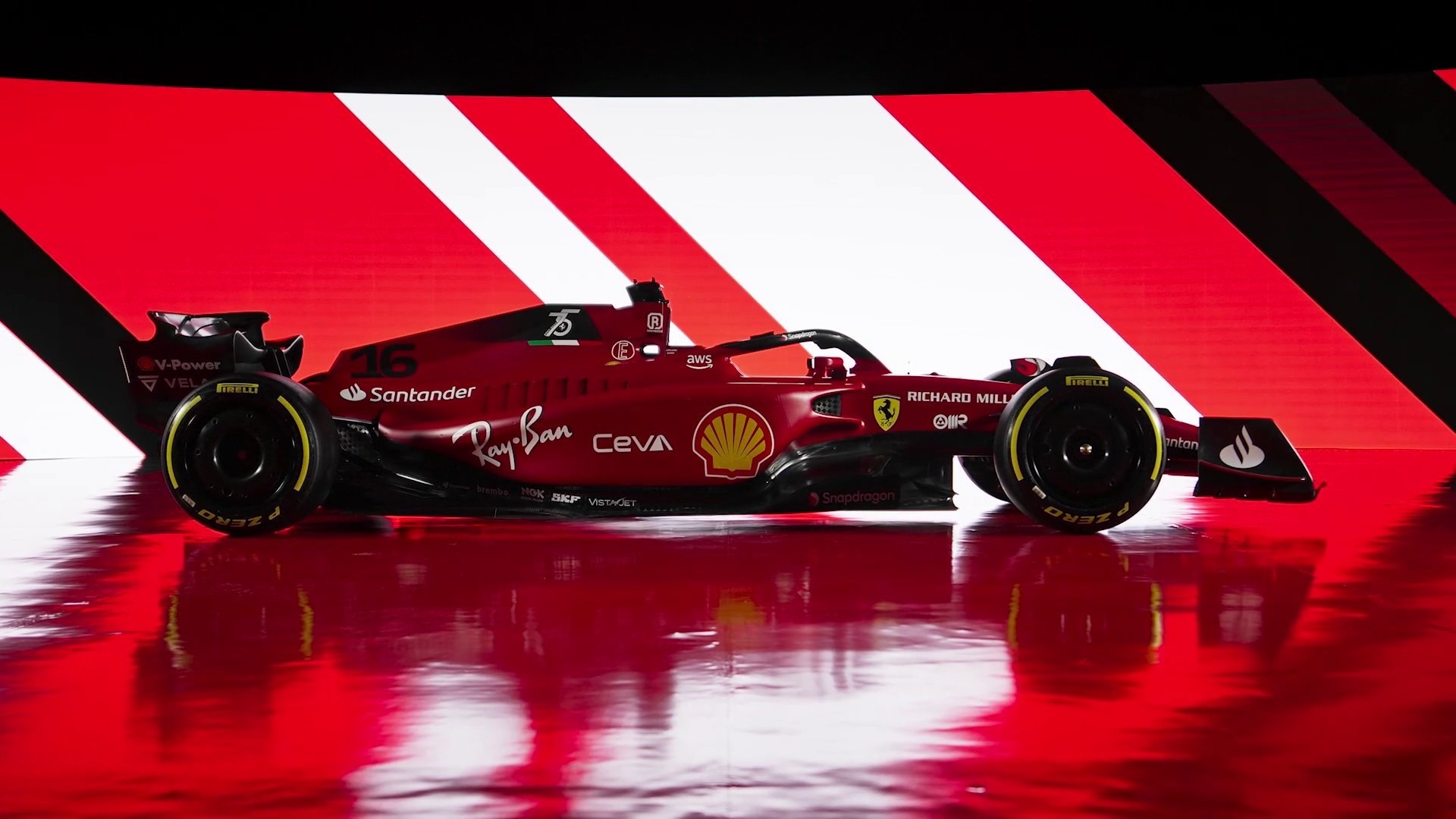 Bemutatkozott az F1-75 – így fest a 2022-es Ferrari