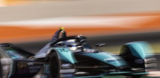 Sam Bird, Jaguar, Formula E, Fokváros, racingline.hu