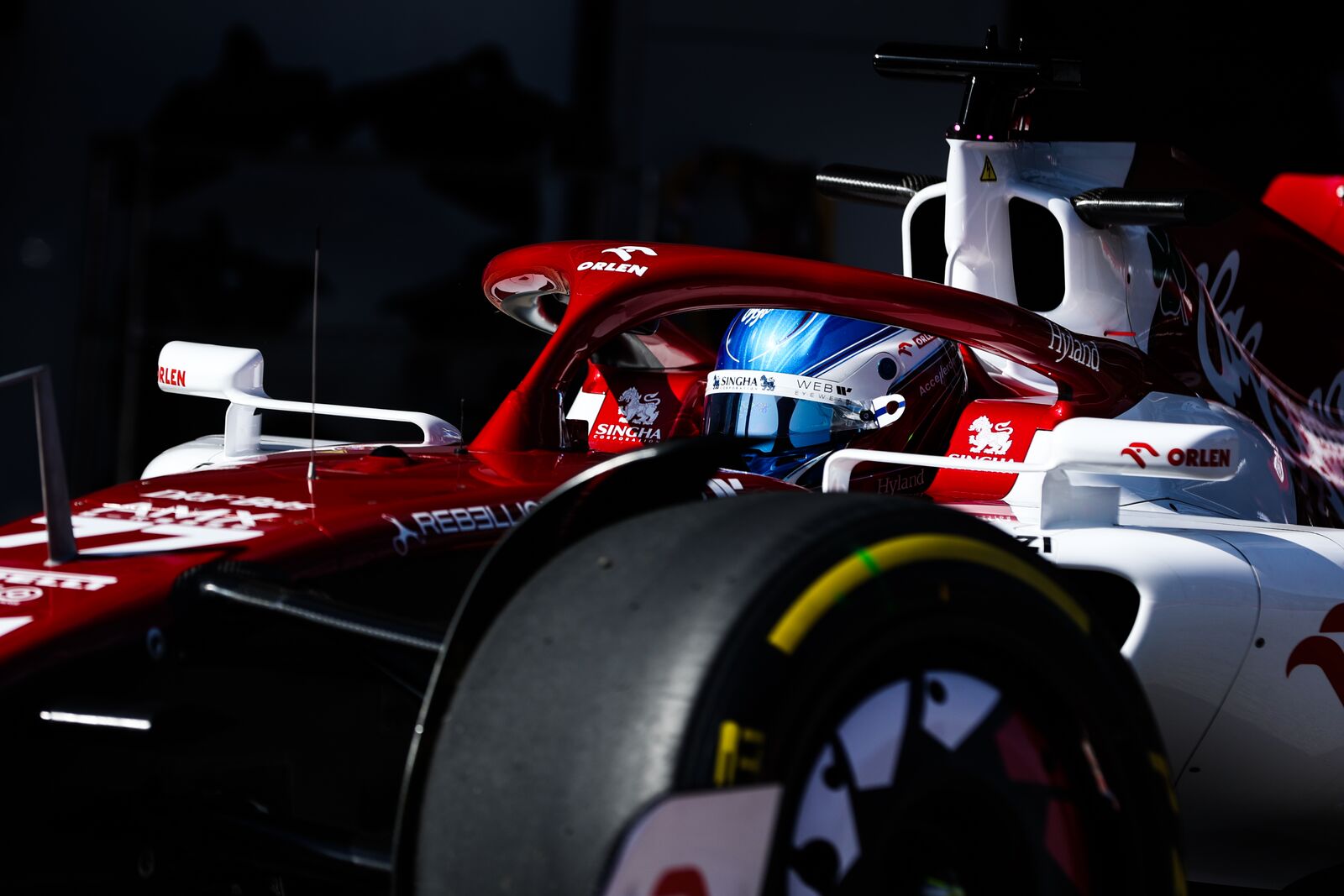 Ismét barátnője tervezte Bottas sisakfestését