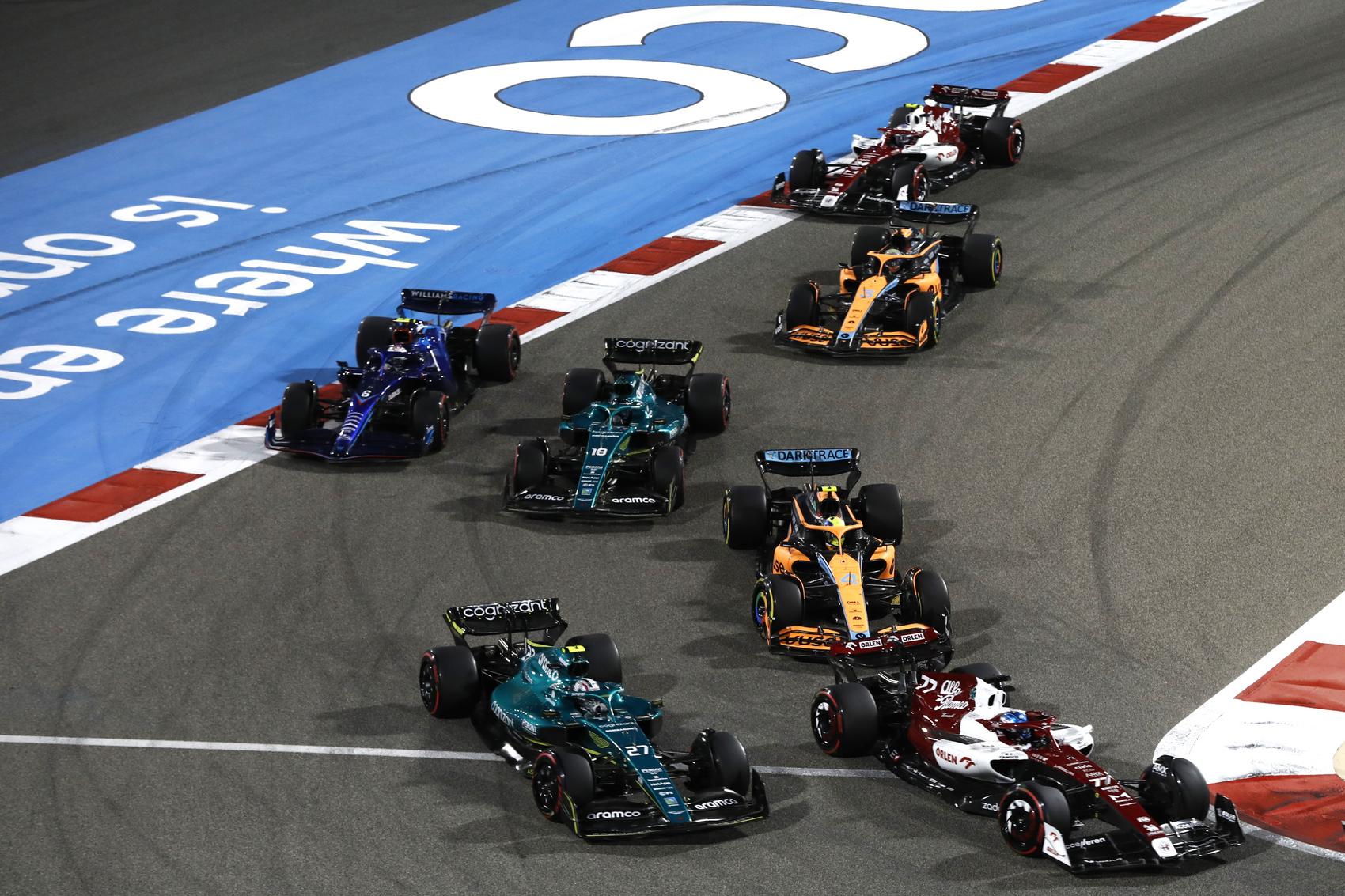 Hivatalos: Az FIA kibővítette a költségsapkát