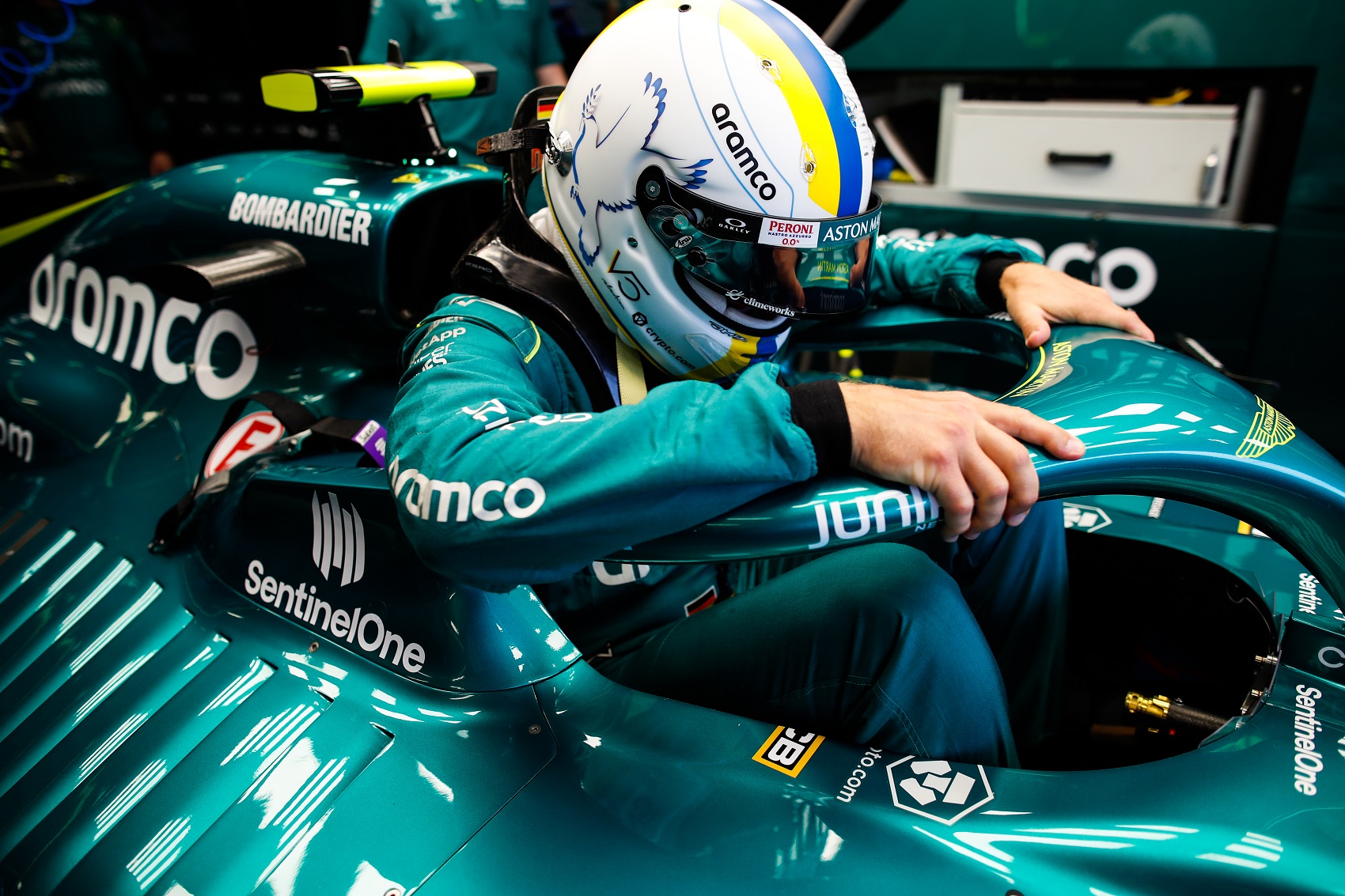 Aston: Nem Vettelben van a hiba