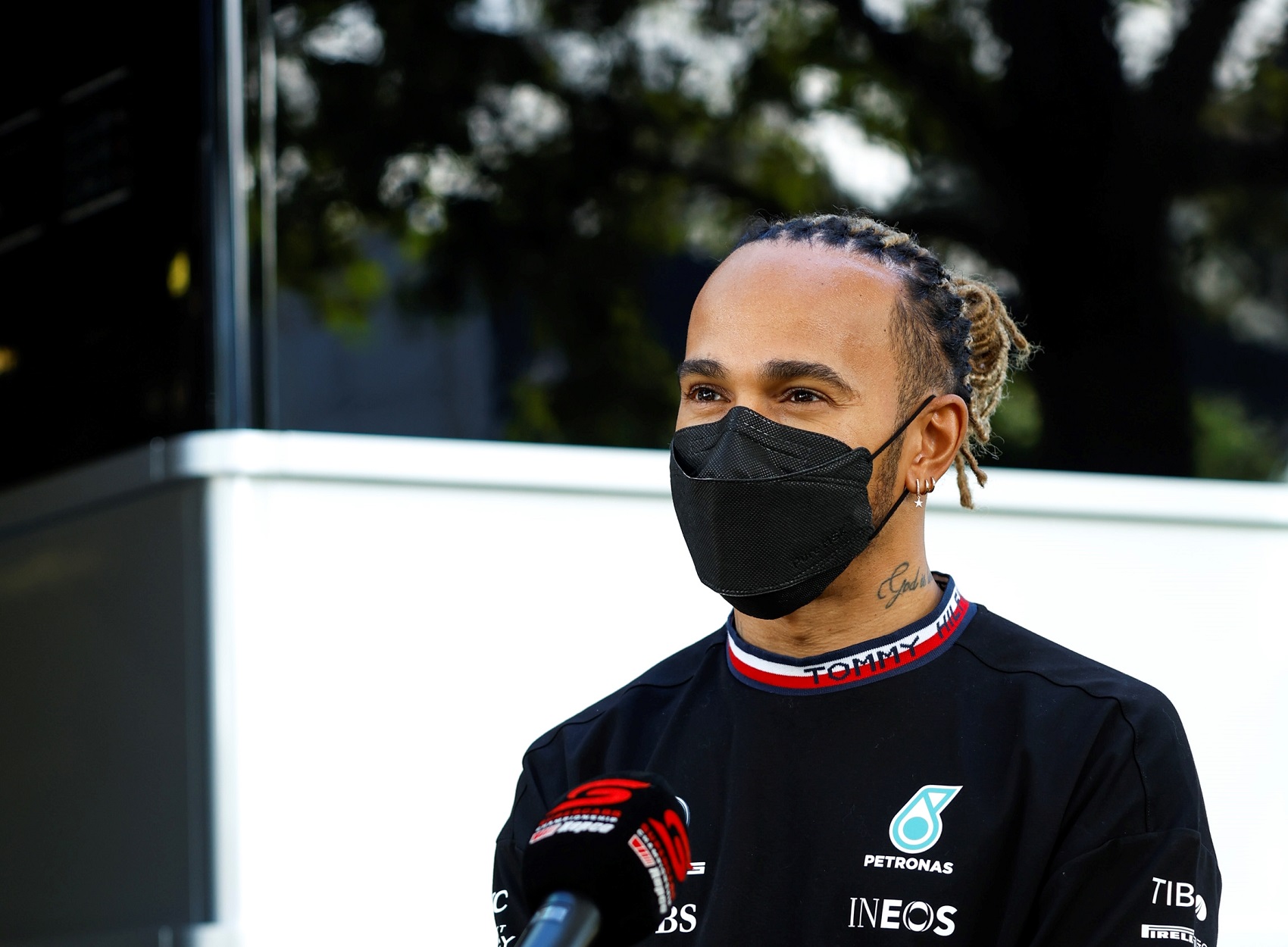 Hamilton kemény kritikát kapott a túraautós veterántól