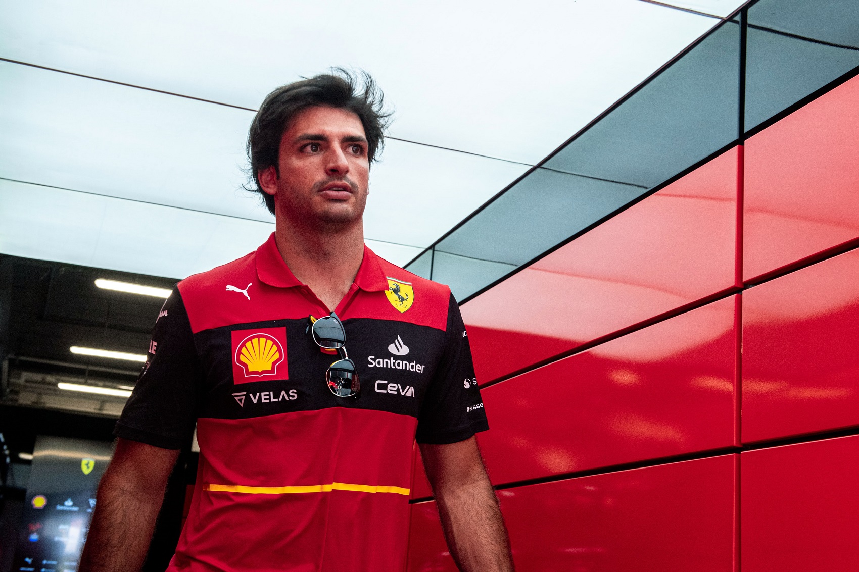 Sainz másolni próbálja Leclerc vezetési stílusát