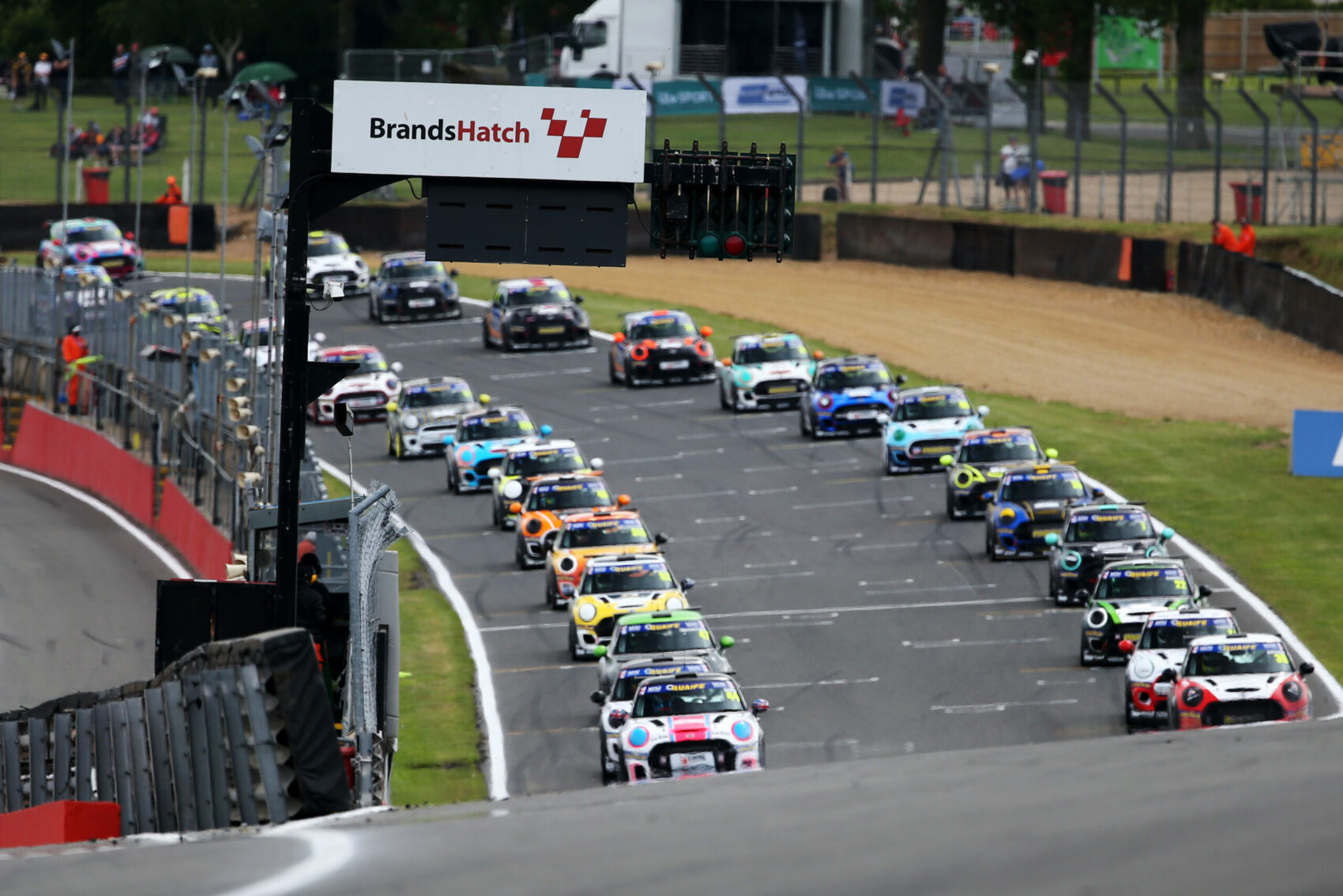 Mini Challenge, Brands Hatch
