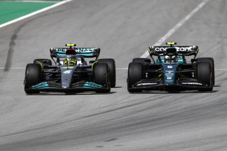 Lewis Hamilton, Mercedes, Sebastian Vettel, Aston Martin, Spanyol Nagydíj