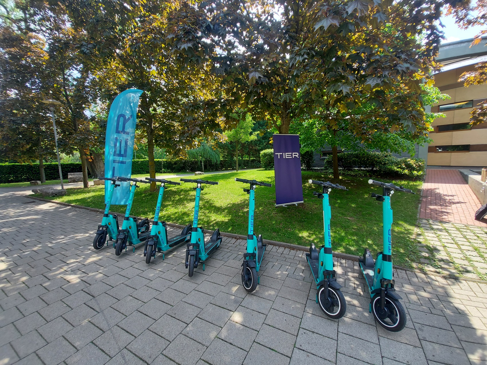 TIER e-rollerek segítik a Graphisoft Park dolgozóinak munkába jutását