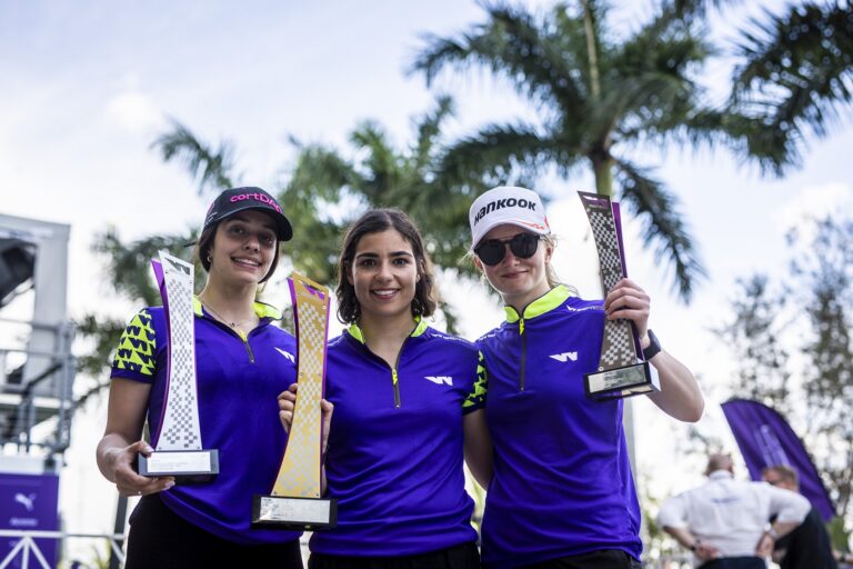 Marta Garcia, Jamie Chadwick, Jessica Hawkins