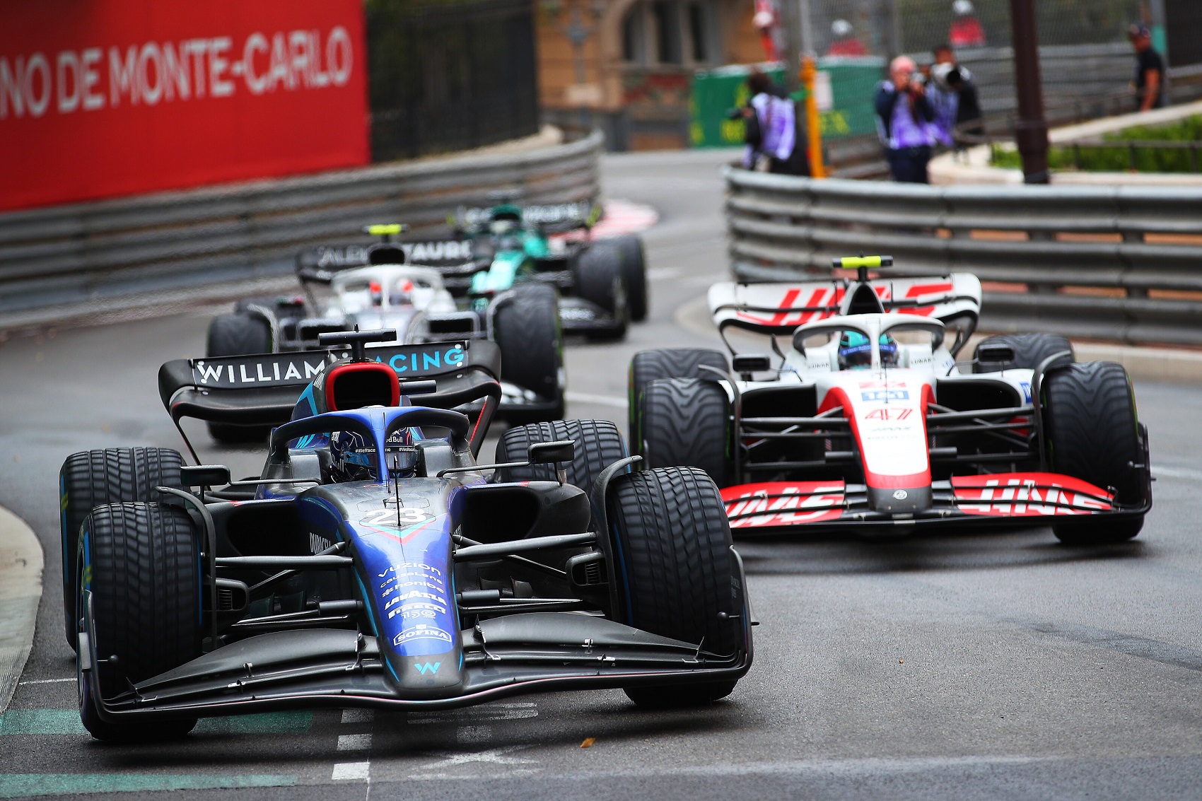 Több versenyző szerződése lejár idén, van, aki az F1-ből is kikerülhet