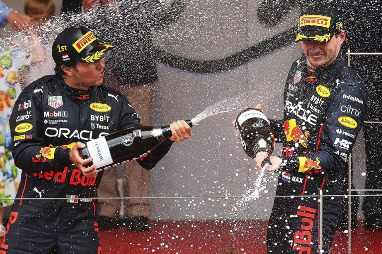 Sergio Perez, Max Verstappen